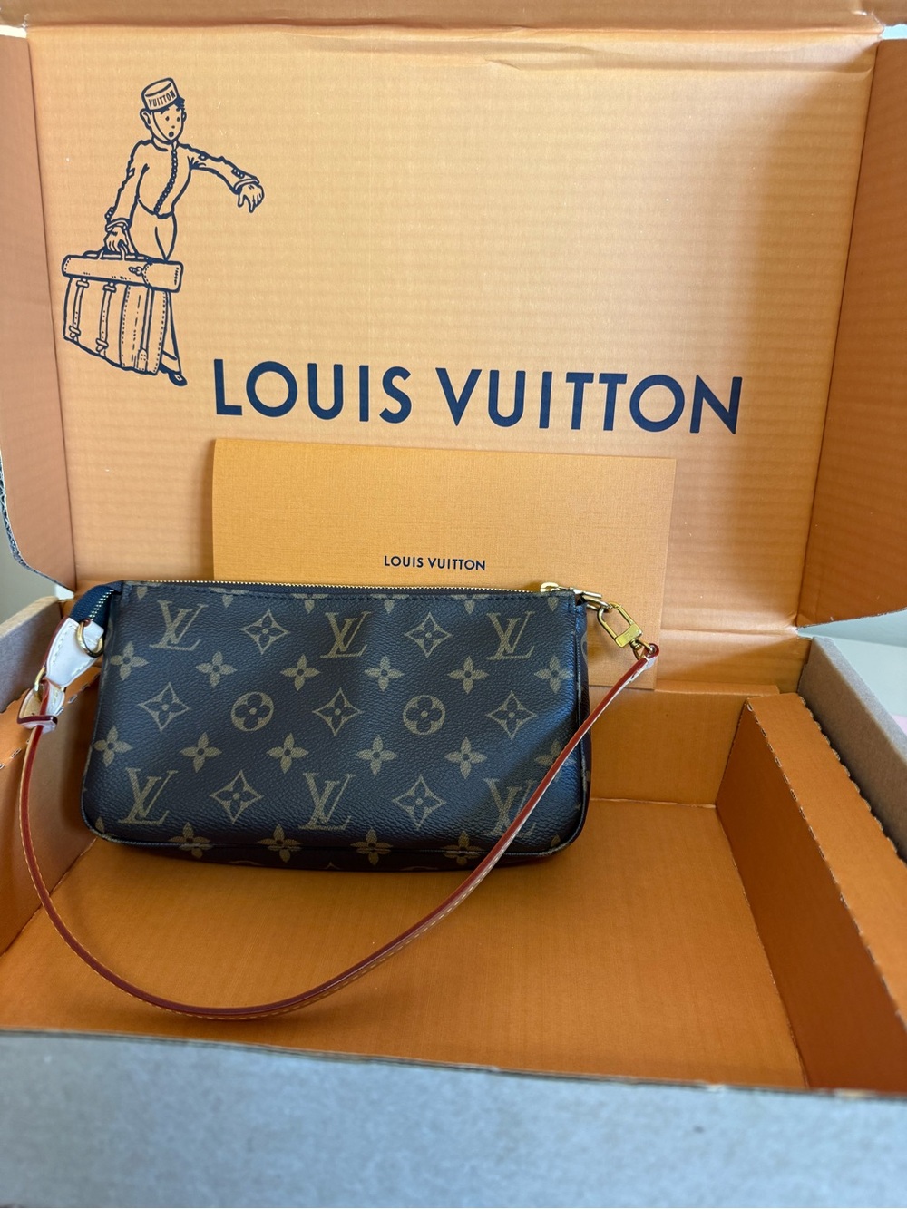 Louis Vuitton Pouchette Assessories